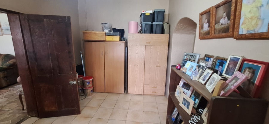 6 Bedroom Property for Sale in Rustenburg Rural North West